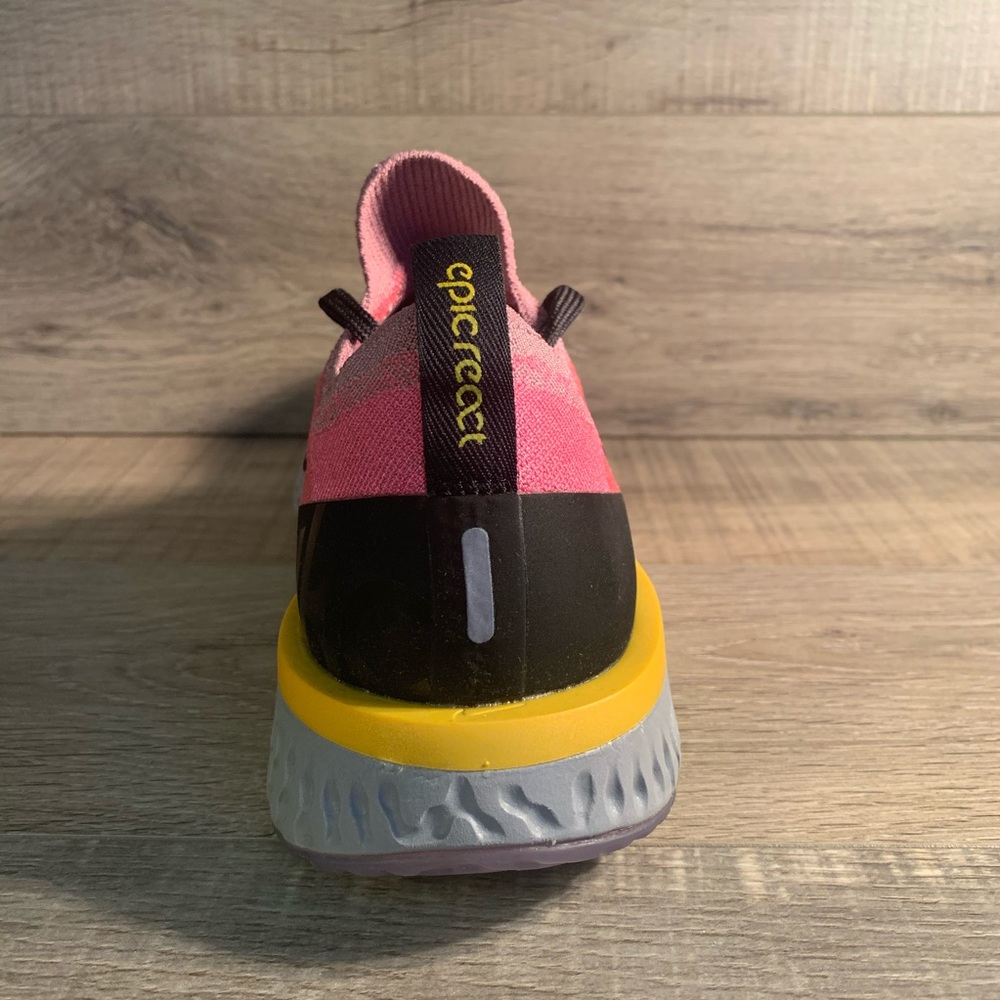 Nike Epic React Flyknit Plum Dust Pink Blast Black - Picture 4 of 5